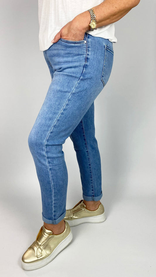 Mom-fit stretch denim jeans | Light Denim