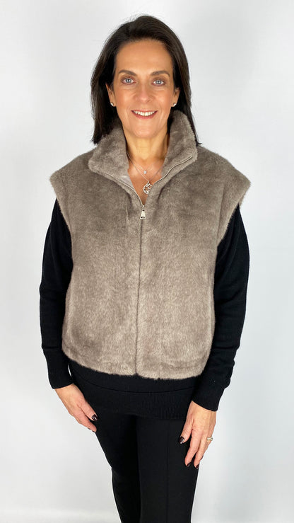 Luxury faux fur zip-through gilet | 2 Colours