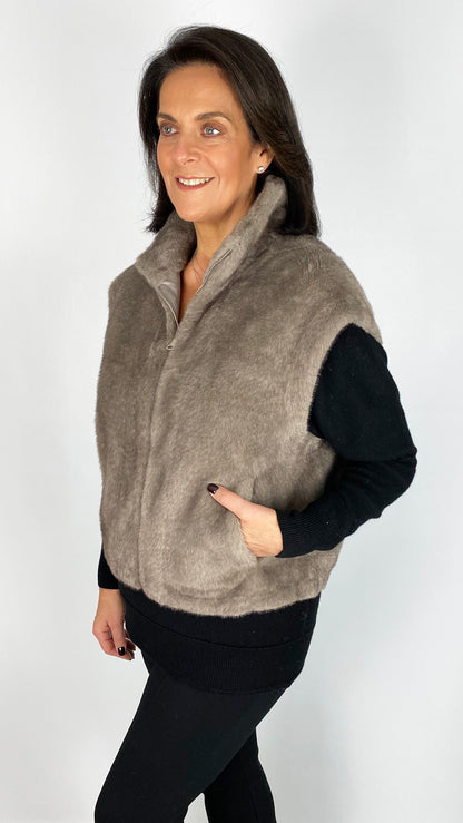 Luxury faux fur zip-through gilet | 2 Colours