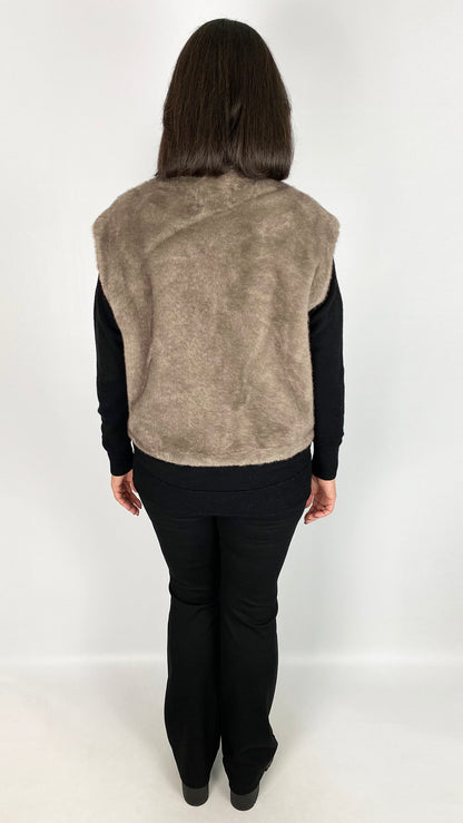 Luxury faux fur zip-through gilet | 2 Colours