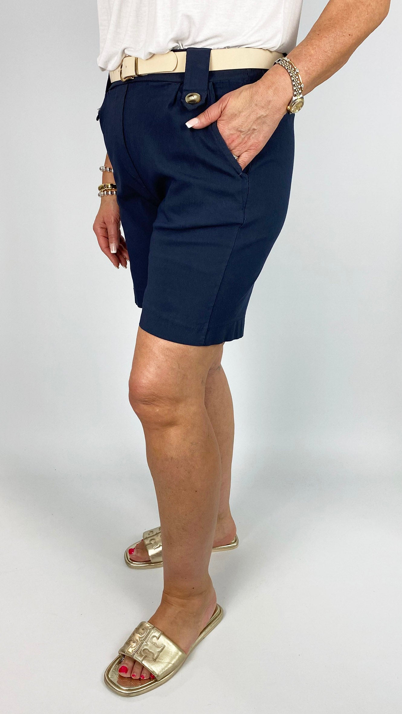 Pull-on stretch shorts w/ belt | 7 Colours