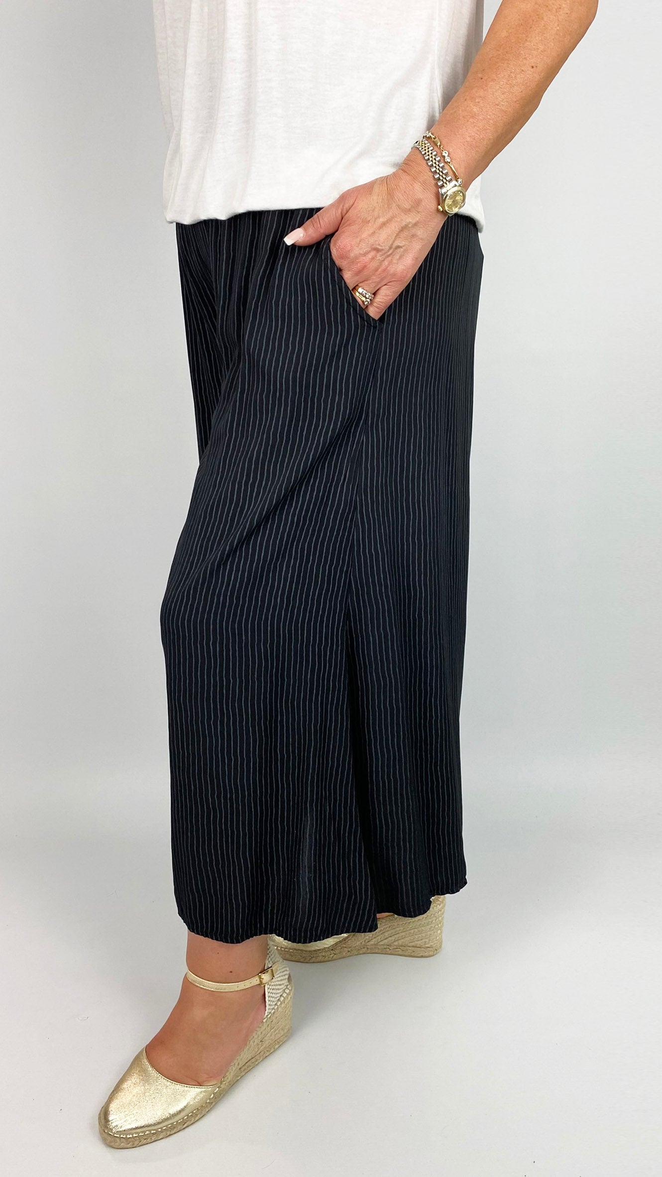 Pinstripe culotte pull-on pants | 3 Colours