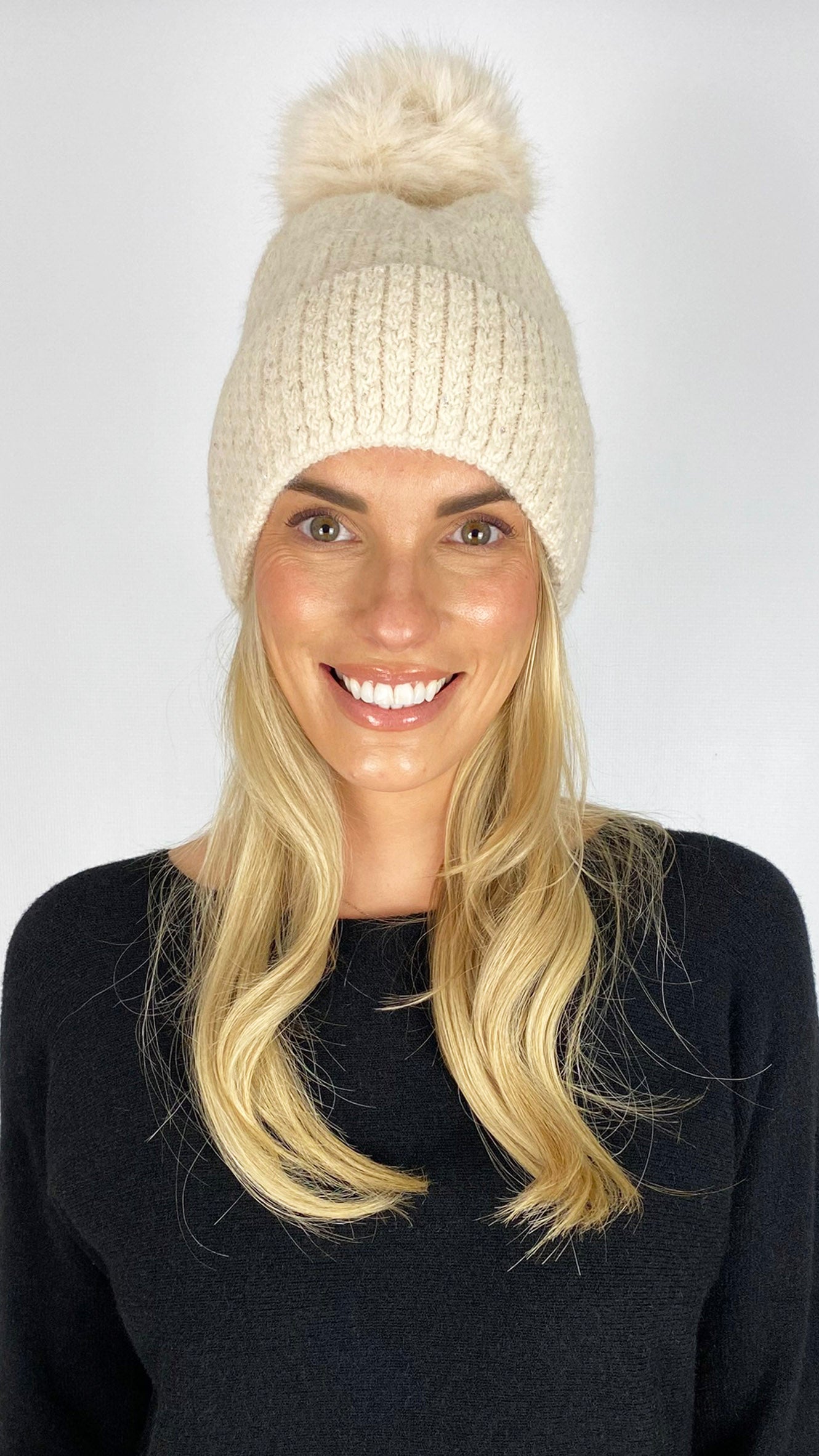 Sequin detail faux fur bobble hat | 5 Colours