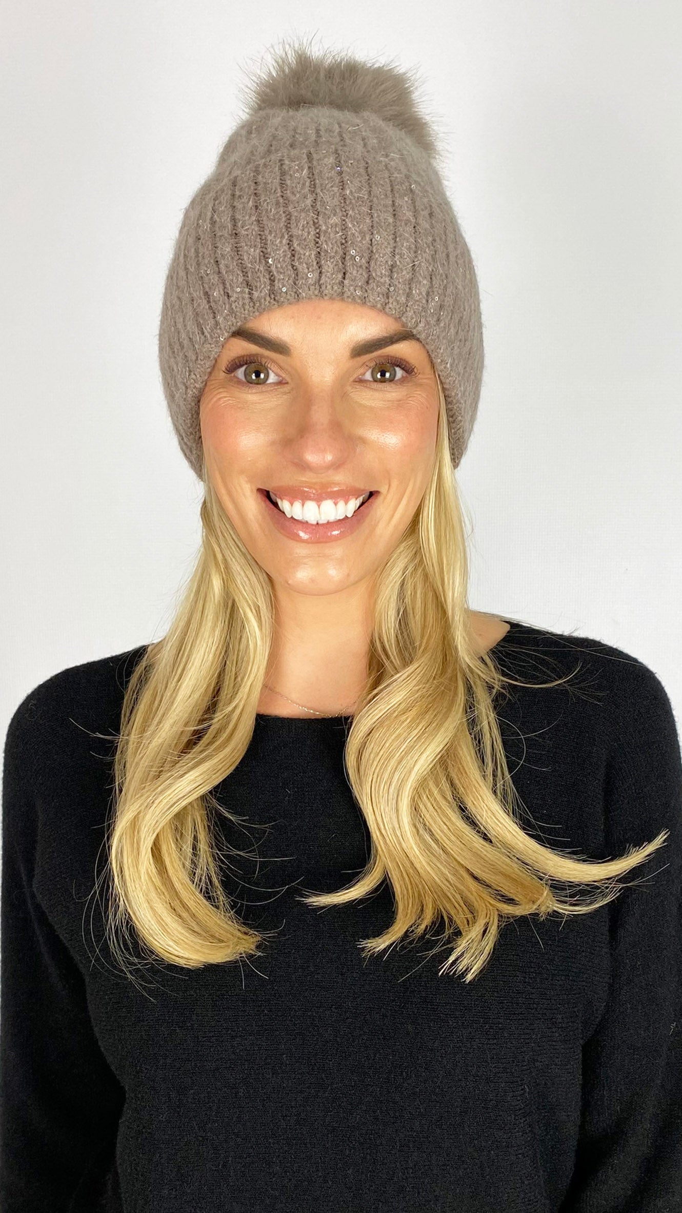 Sequin detail faux fur bobble hat | 5 Colours