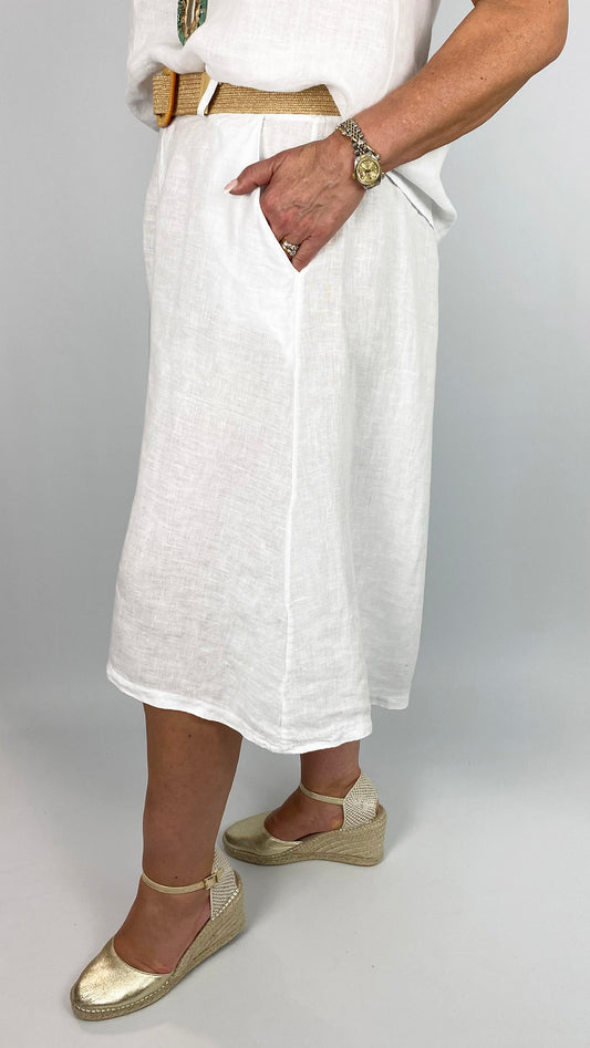 Linen Bermuda shorts w/ belt | 4 Colours