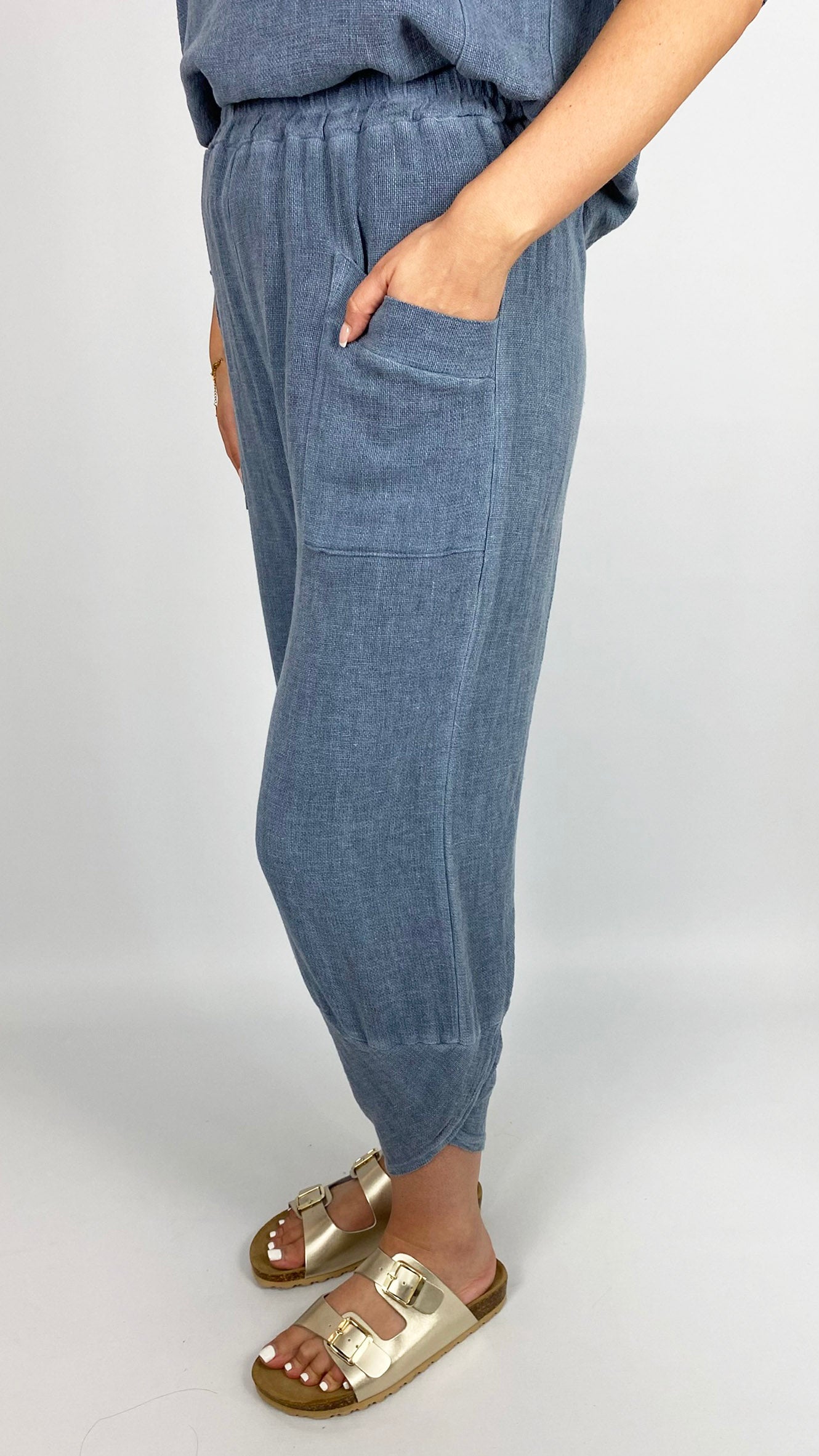 Cotton & linen mix slim-fit barrel-leg trouser | 2 Colours