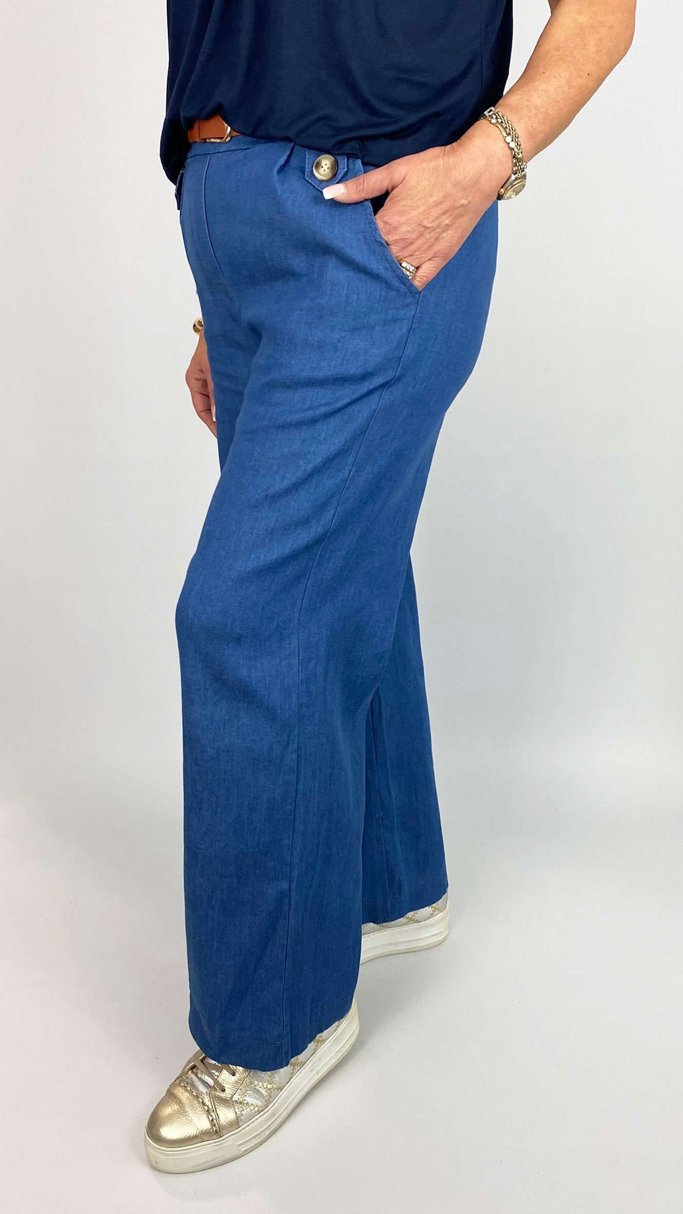 Stretch chambray straight-leg pull-on pant | 2 Colours