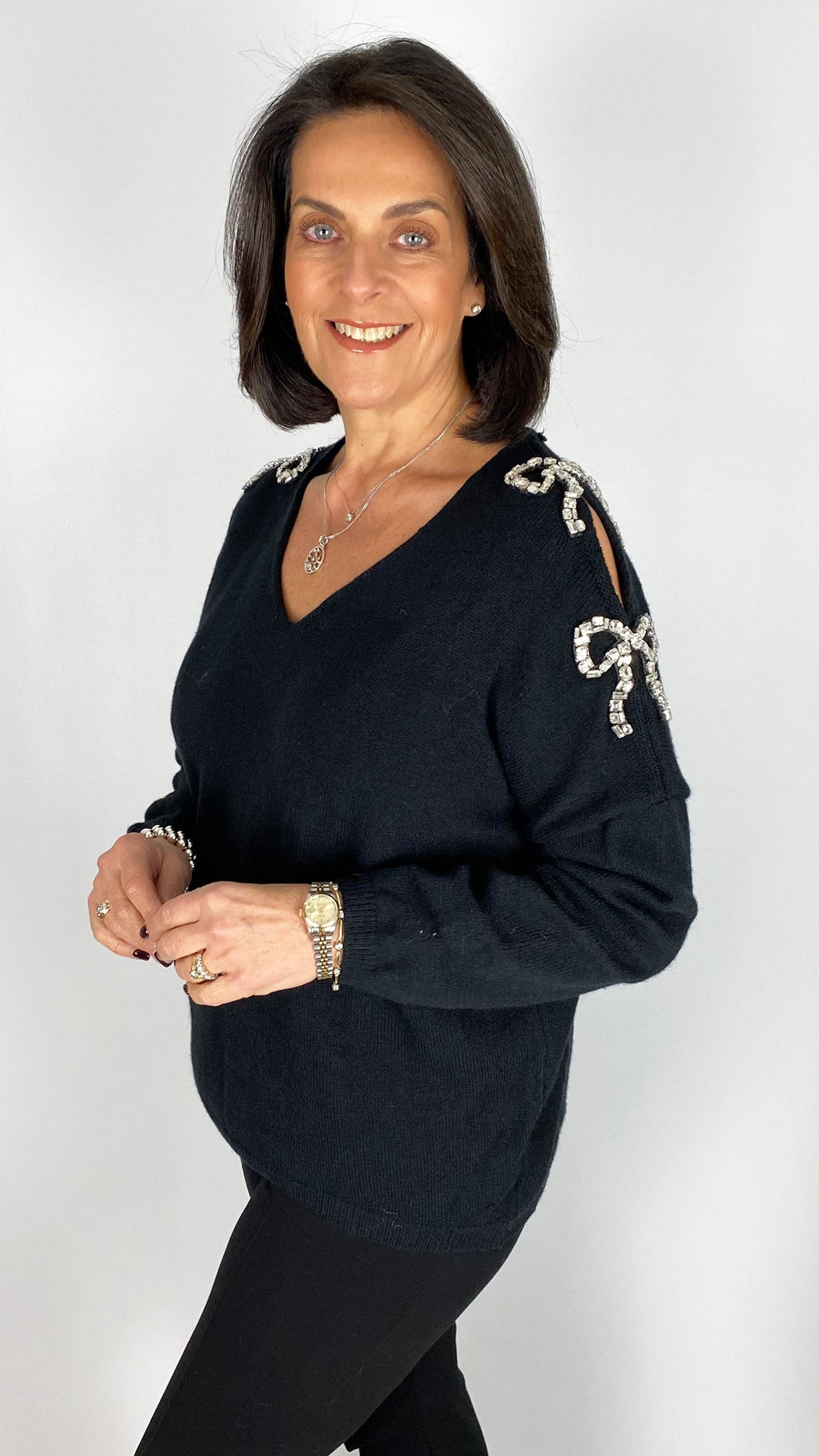 Rhinestone bow cold-shoulder jumper | 2 Colours