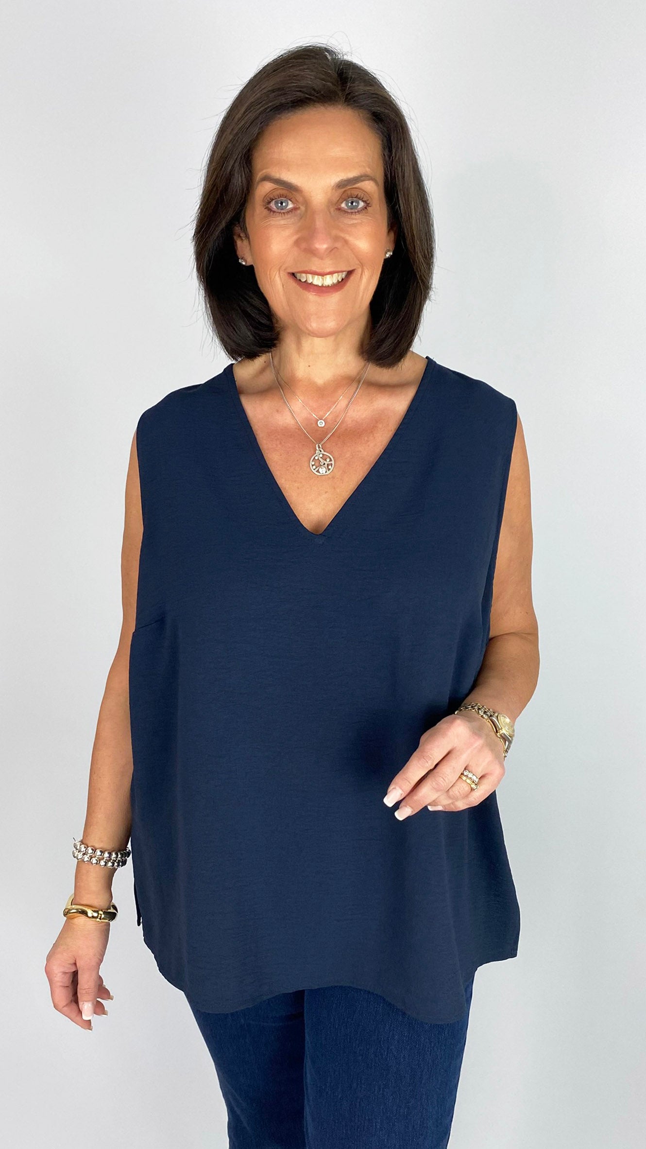 Crepe feel sleeveless essential top | 4 Colours | by Mat | last 1s
