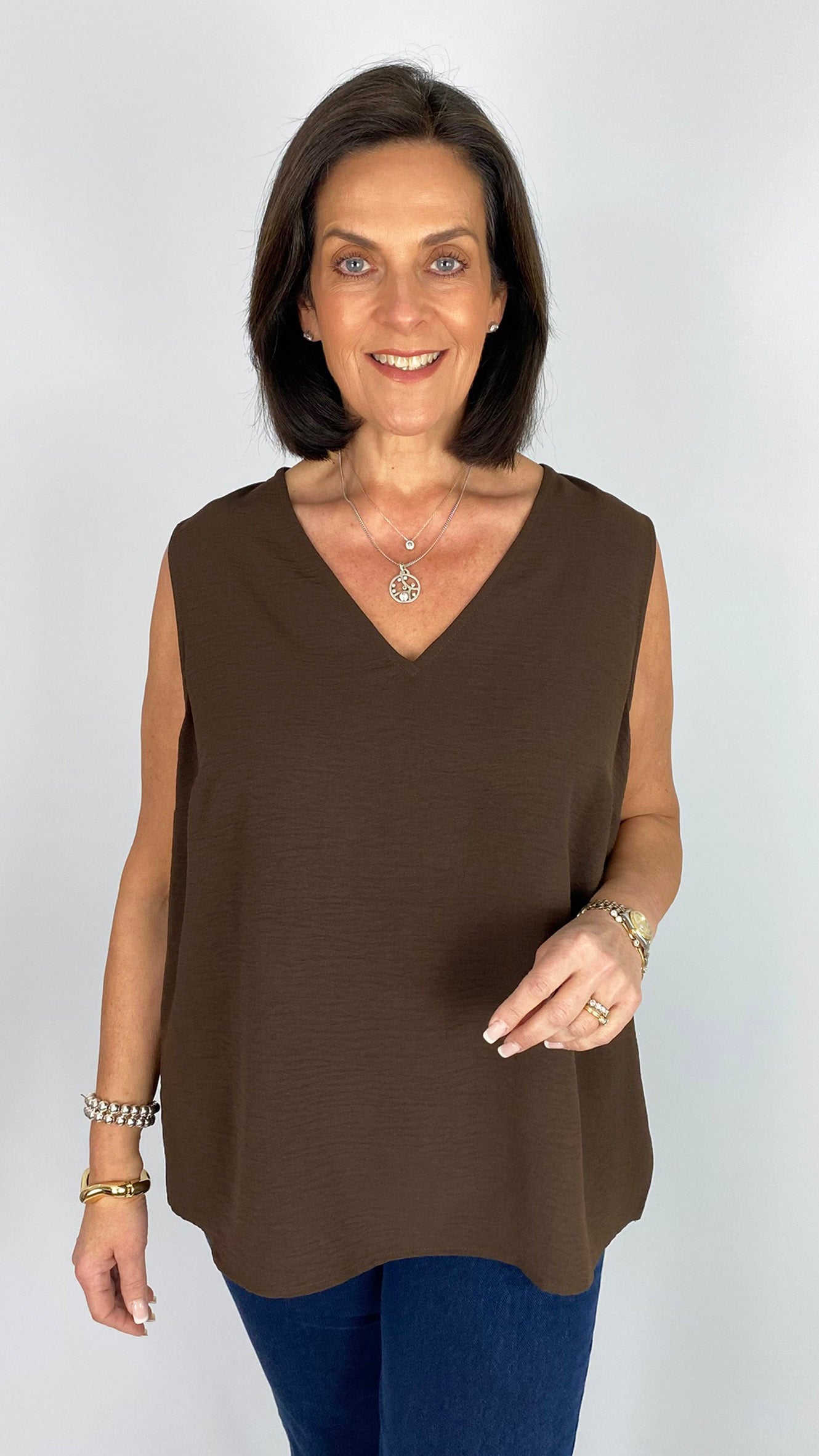 Crepe feel sleeveless essential top | 4 Colours | by Mat | last 1s