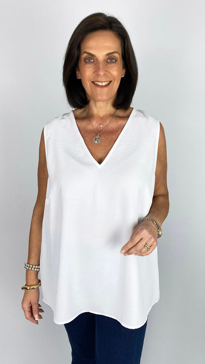 Crepe feel sleeveless essential top | 4 Colours | by Mat | last 1s