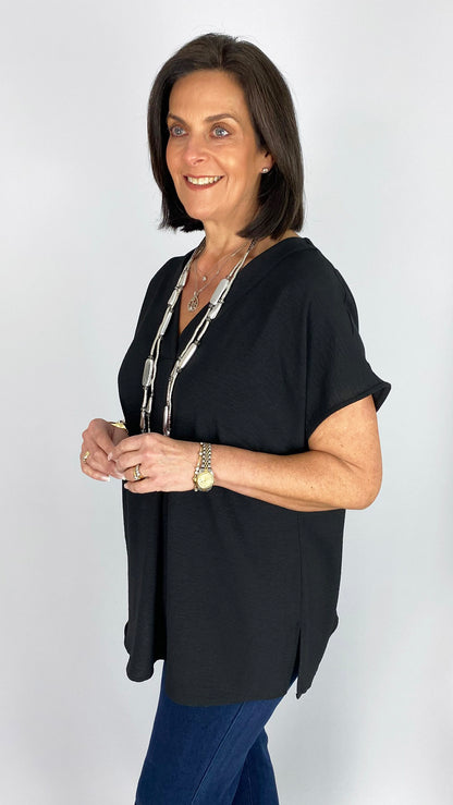 Crepe feel essential v-neck top | by Mat | Black Small last 1