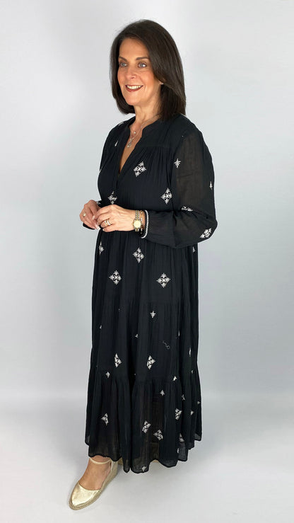 Cotton embroidered tiered dress | by Goa | Black/White