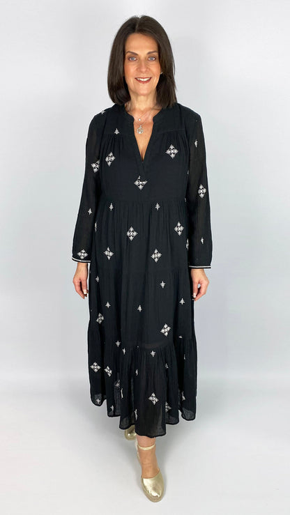 Cotton embroidered tiered dress | by Goa | Black/White