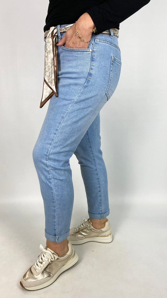 Mom-fit stretch denim jeans w/ scarf belt | Light Denim