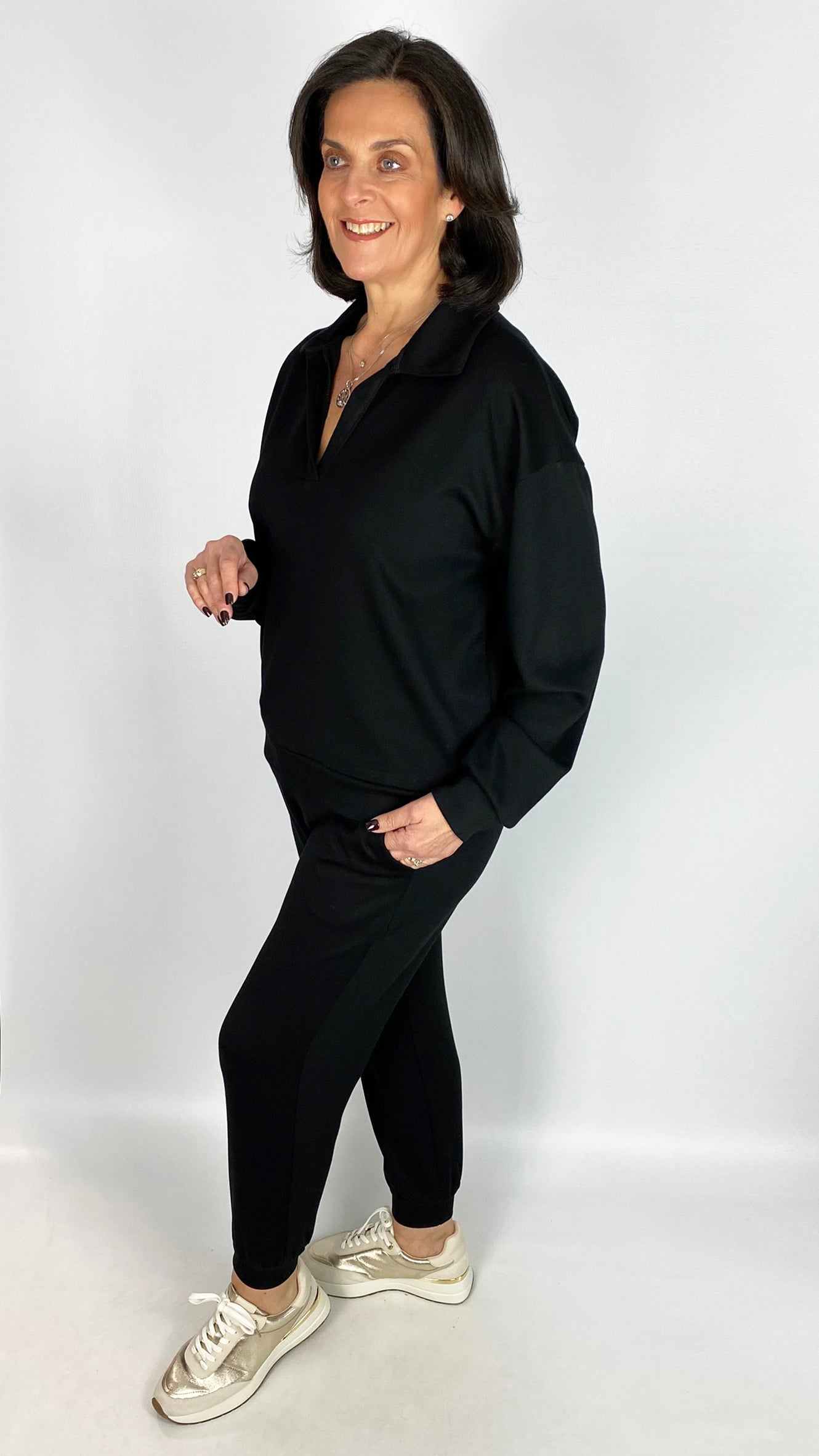 Collared v-neck & cuffed pant loungesuit | 4 Colours
