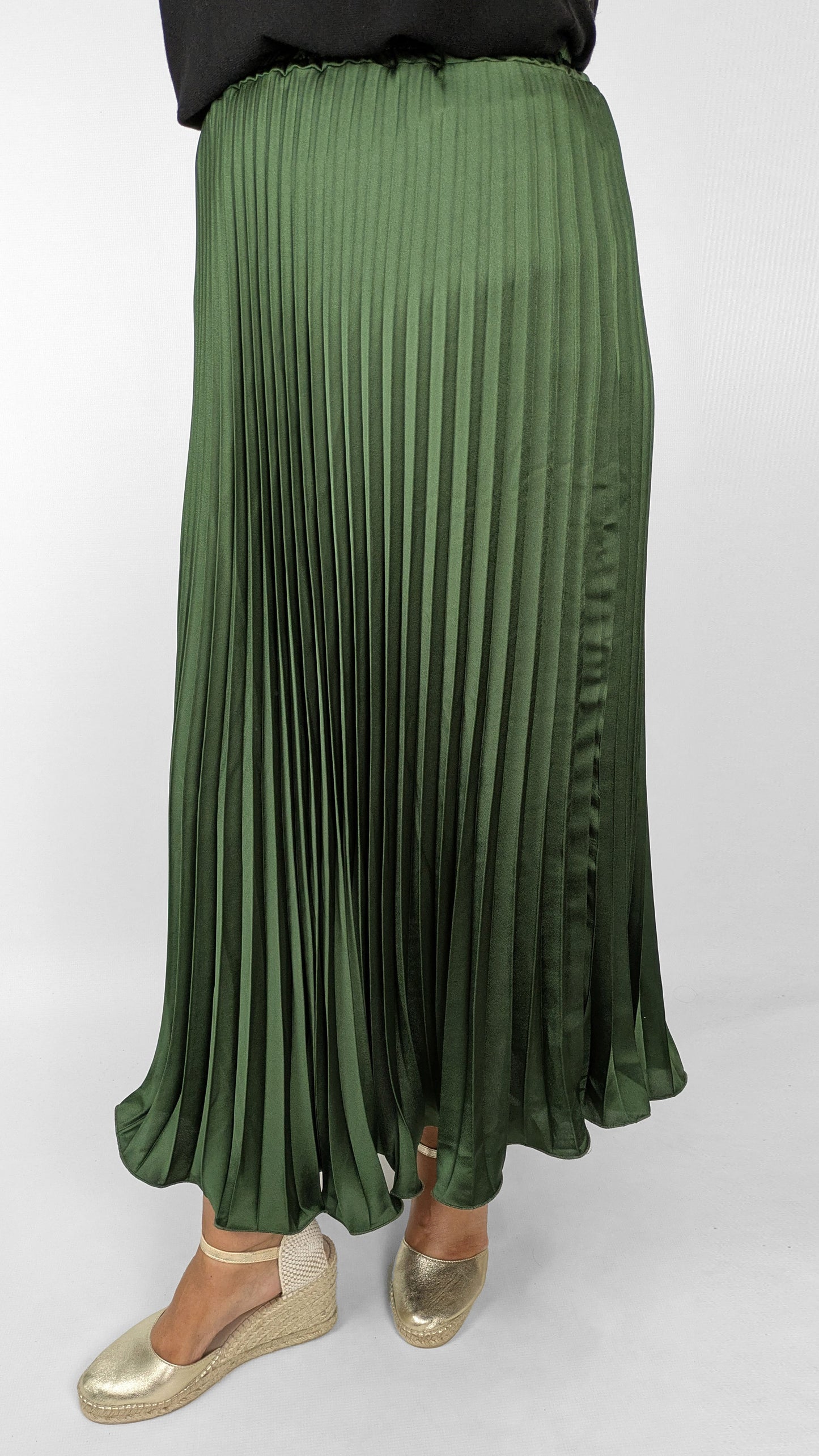 Satin pleat fluted skirt | 3 Colours