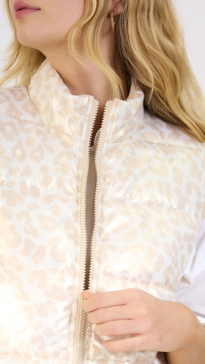 Reversible Showerproof Gilet | Pale Gold Leopard/Beige