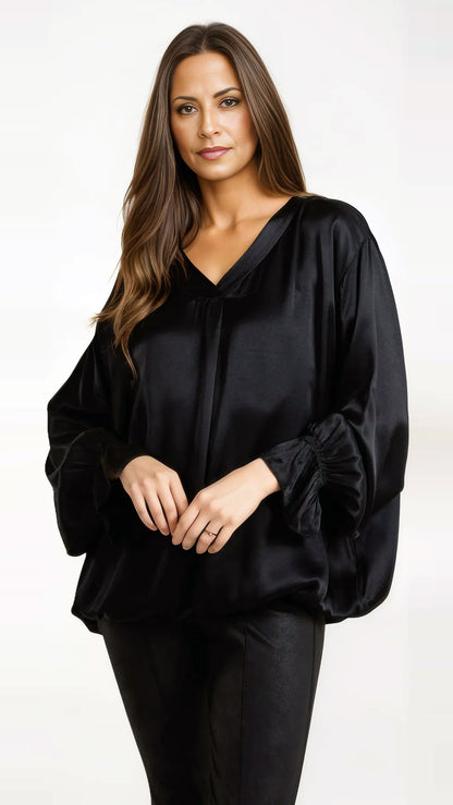 Satin v-neck bouse w. bell sleeve (4 Colours) - more coming Friday!