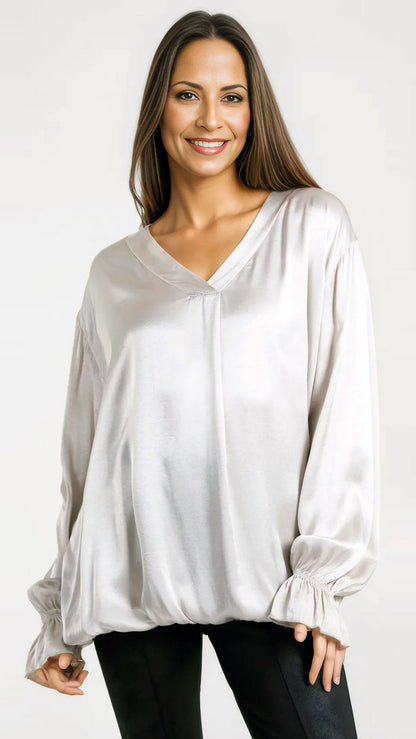 Satin v-neck bouse w. bell sleeve (4 Colours) - more coming Friday!