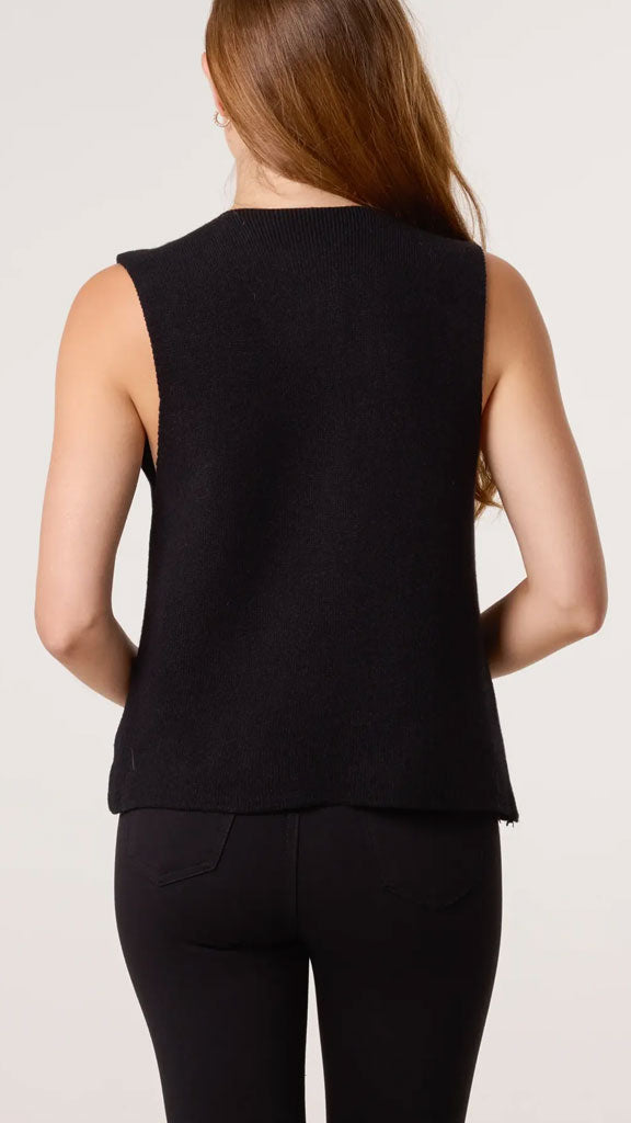 Gold brooch knitted waistcoat | 5 Colours